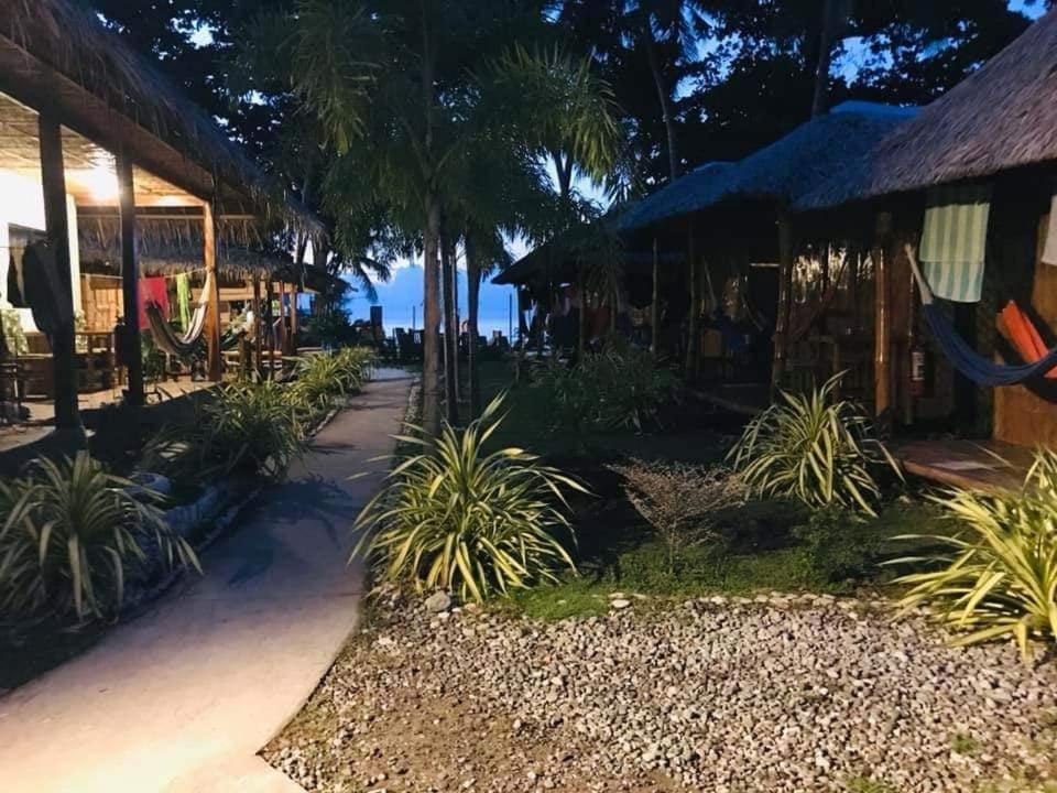 Aivymaes Divers Resort Dauin Extérieur photo